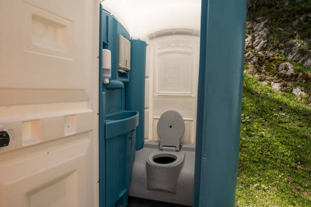 Best Portable Restroom Maintenance and Cleaning  in Fort Hunt, VA